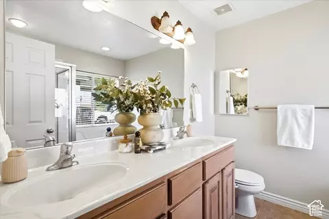 Bath - 3056 N 550 W, Pleasant View, UT 84414 photo 1 of 3