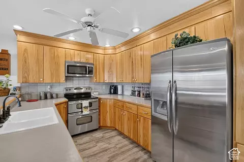 Kitchen - 170 E 400 N, Mount Pleasant, UT 84647 photo 7 of 8