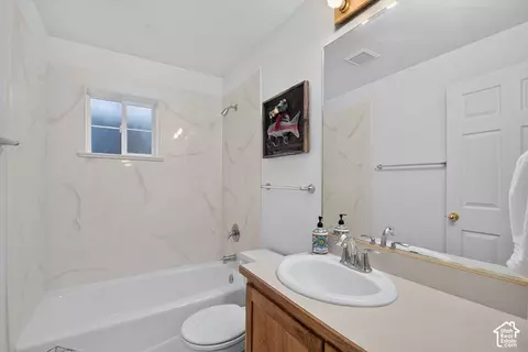 Bath - 170 E 400 N, Mount Pleasant, UT 84647 photo 6 of 6