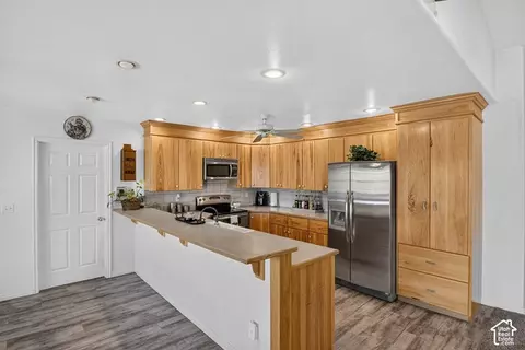 Kitchen - 170 E 400 N, Mount Pleasant, UT 84647 photo 2 of 8