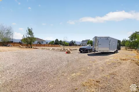 Exterior - 170 E 400 N, Mount Pleasant, UT 84647 photo 4 of 9