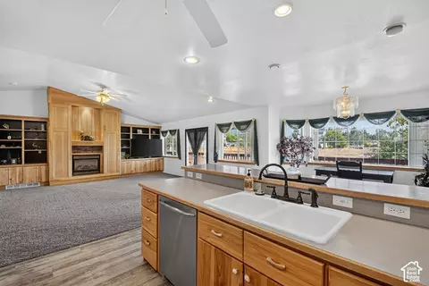 Kitchen - 170 E 400 N, Mount Pleasant, UT 84647 photo 5 of 8