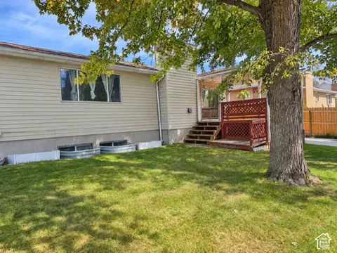 Exterior - 1806 E 9800 S, Sandy, UT 84092 photo 2 of 2