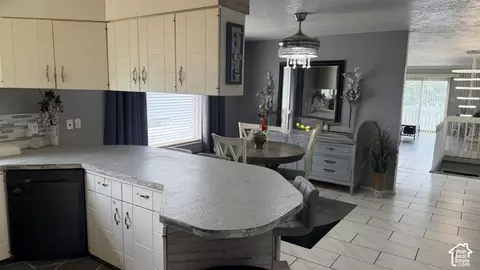 Kitchen - 517 E 1400 N, Centerville, UT 84014 photo 1 of 2
