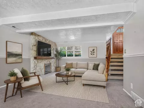 Living - 712 E Arrowhead Ln, Murray, UT 84107 photo 2 of 7
