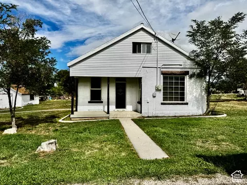 443 E 100 N, Mount Pleasant, UT 84647