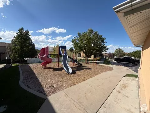Exterior - 9476 S Hidden Point Dr W, Sandy, UT 84070 photo 2 of 6