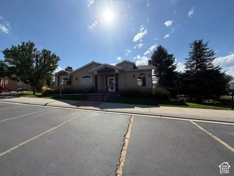Exterior - 9476 S Hidden Point Dr W, Sandy, UT 84070 photo 6 of 6