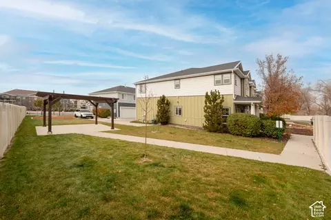 Exterior - 8272 S 180 E, Sandy, UT 84070 photo 3 of 3