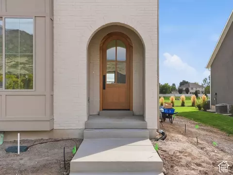 Exterior - 388 E 1350 N, Orem, UT 84057 photo 3 of 5
