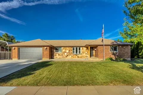 1331 N Child Dr E, Layton, UT 84040