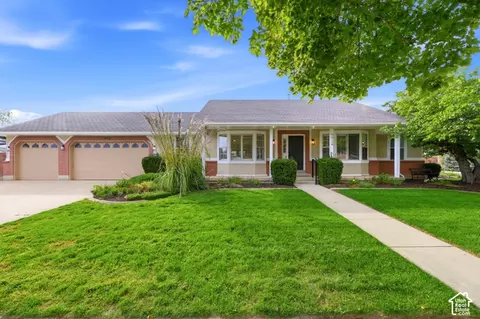 9934 S Presidential Dr, South Jordan, UT 84095