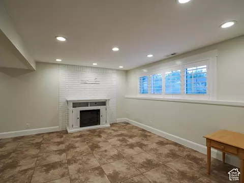 Living - 885 E Winter Way, Sandy, UT 84094 photo 5 of 7