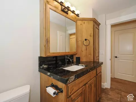 Bath - 885 E Winter Way, Sandy, UT 84094 photo 2 of 5