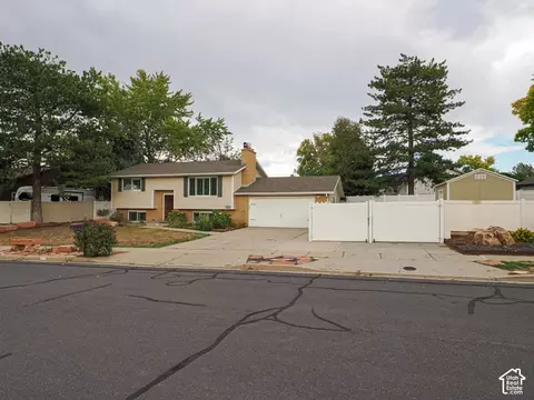 Exterior - 885 E Winter Way, Sandy, UT 84094 photo 3 of 11