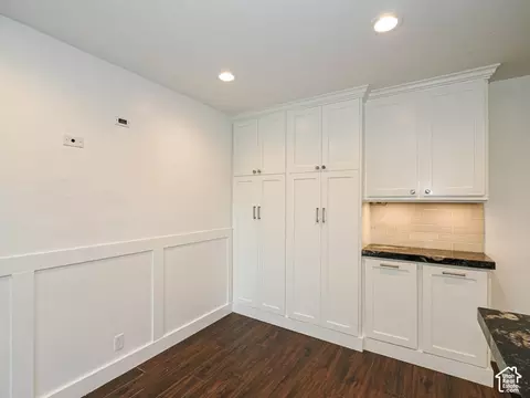 Kitchen - 885 E Winter Way, Sandy, UT 84094 photo 6 of 6