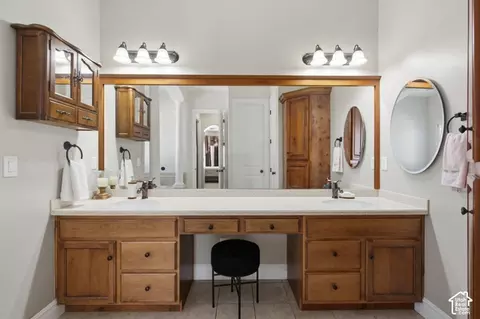Bath - 330 E 1250 N, Orem, UT 84057 photo 2 of 4