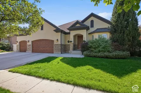 Exterior - 330 E 1250 N, Orem, UT 84057 photo 9 of 11