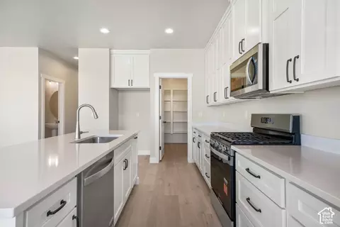 Kitchen - 3395 E Baywater #514, Eagle Mountain, UT 84005 photo 3 of 3