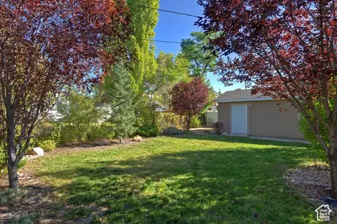 Exterior - 3043 E Morningside Dr, Holladay, UT 84124 photo 7 of 7