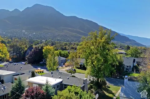 View/Area - 3043 E Morningside Dr, Holladay, UT 84124 photo 1 of 5