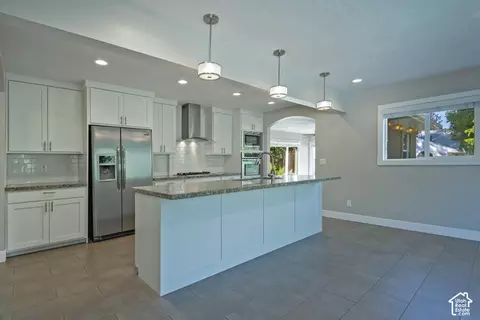 Kitchen - 3043 E Morningside Dr, Holladay, UT 84124 photo 3 of 6