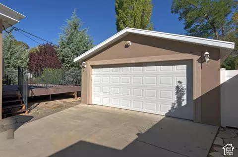 Exterior - 3043 E Morningside Dr, Holladay, UT 84124 photo 4 of 7