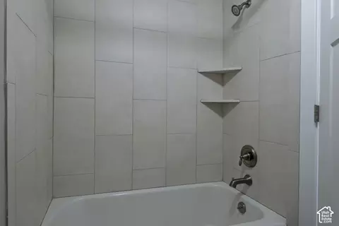 Bath - 3043 E Morningside Dr, Holladay, UT 84124 photo 6 of 7