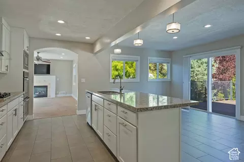 Kitchen - 3043 E Morningside Dr, Holladay, UT 84124 photo 6 of 6