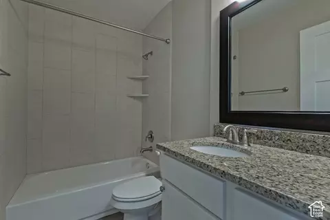 Bath - 3043 E Morningside Dr, Holladay, UT 84124 photo 4 of 7
