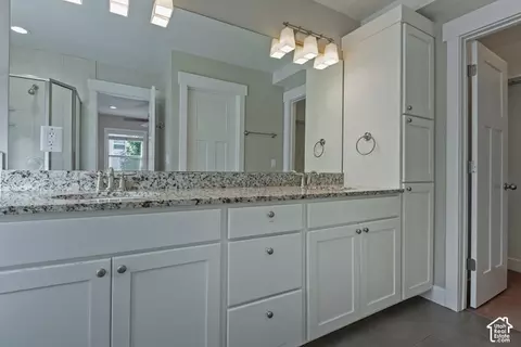 Bath - 3043 E Morningside Dr, Holladay, UT 84124 photo 3 of 7