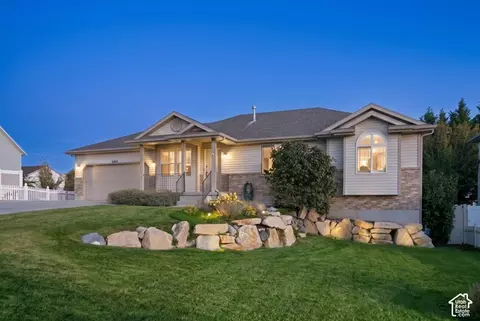 6260 W Lionel St, West Jordan, UT 84084