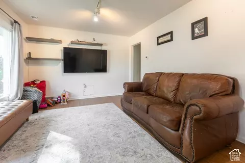 Living - 5362 S Alpine Dr E, Murray, UT 84107 photo 1 of 2
