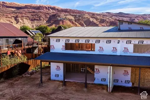 Exterior - 719 N Palisade Dr, Moab, UT 84532 photo 5 of 13