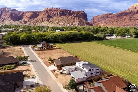 View/Area - 719 N Palisade Dr, Moab, UT 84532 photo 4 of 4
