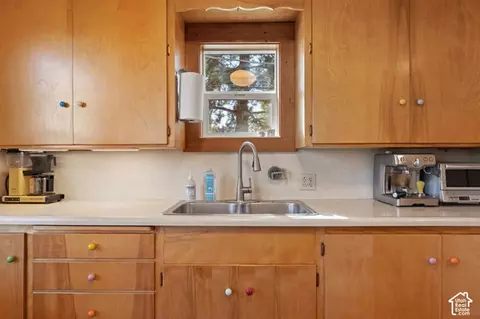 Kitchen - 143 E Forbush Ave S, Midvale, UT 84047 photo 3 of 4