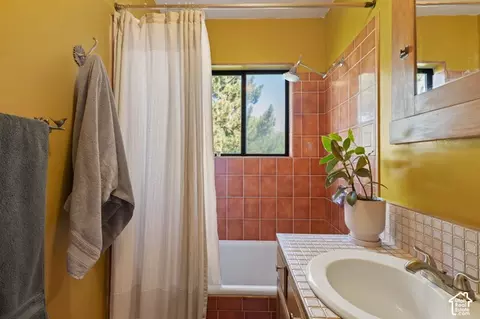 Bath - 143 E Forbush Ave S, Midvale, UT 84047 photo 2 of 3