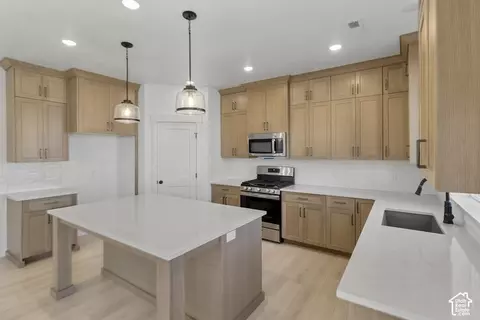 Kitchen - 1660 W Rivergate Dr, Logan, UT 84321 photo 4 of 4