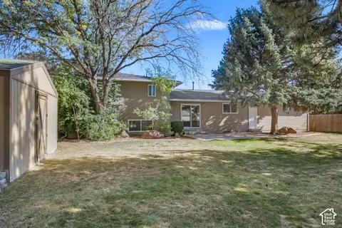 Exterior - 5577 S 100 E, Washington Terrace, UT 84405 photo 4 of 7