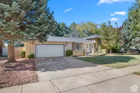 Exterior - 5577 S 100 E, Washington Terrace, UT 84405 photo 1 of 7