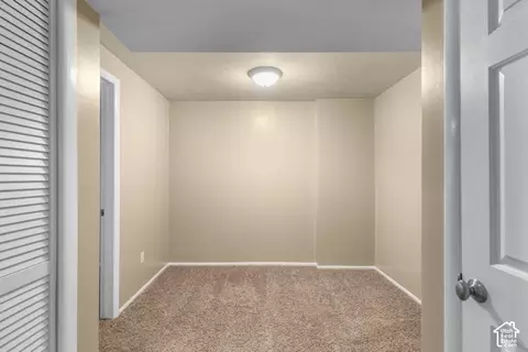 Bedroom - 5577 S 100 E, Washington Terrace, UT 84405 photo 7 of 8