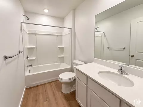 Bath - 1711 E Fall St #173, Eagle Mountain, UT 84005 photo 1 of 4