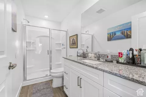 Bath - 7269 N Escalante Dr, Eagle Mountain, UT 84005 photo 2 of 3