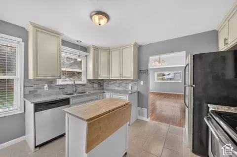 Kitchen - 3158 S 650 W, Bountiful, UT 84010 photo 2 of 3