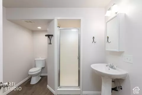 Bath - 155 W 5600 S, Ogden, UT 84405 photo 4 of 4