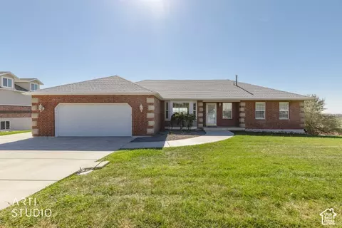 Exterior - 155 W 5600 S, Ogden, UT 84405 photo 4 of 10