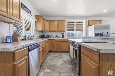 Kitchen - 642 W 25th St, Ogden, UT 84401 photo 3 of 4