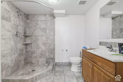 Bath - 642 W 25th St, Ogden, UT 84401 photo 2 of 2
