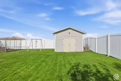 Exterior - 80 W Cedar Ln, Preston, ID 83263 photo 6 of 8