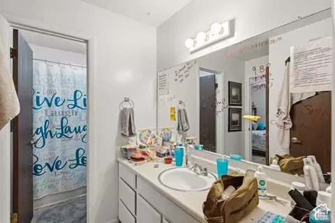 Bath - 3602 S 2300 E, Millcreek, UT 84109 photo 3 of 3